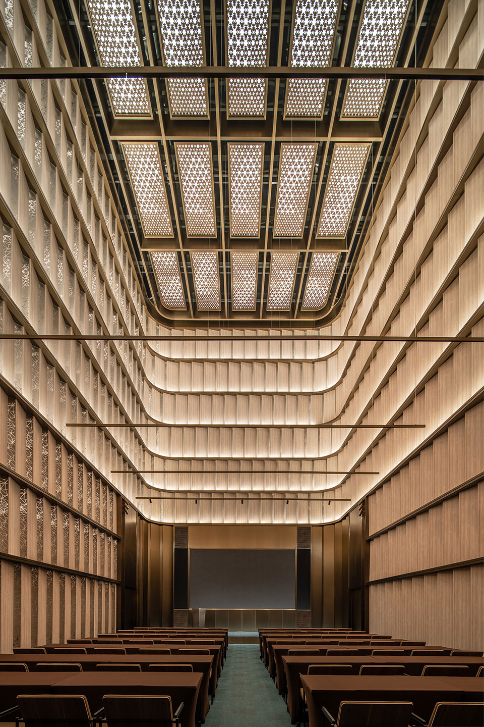 上?！ぁ敖圩铀А本频暝O(shè)計(jì)(陸家嘴金融中心店)